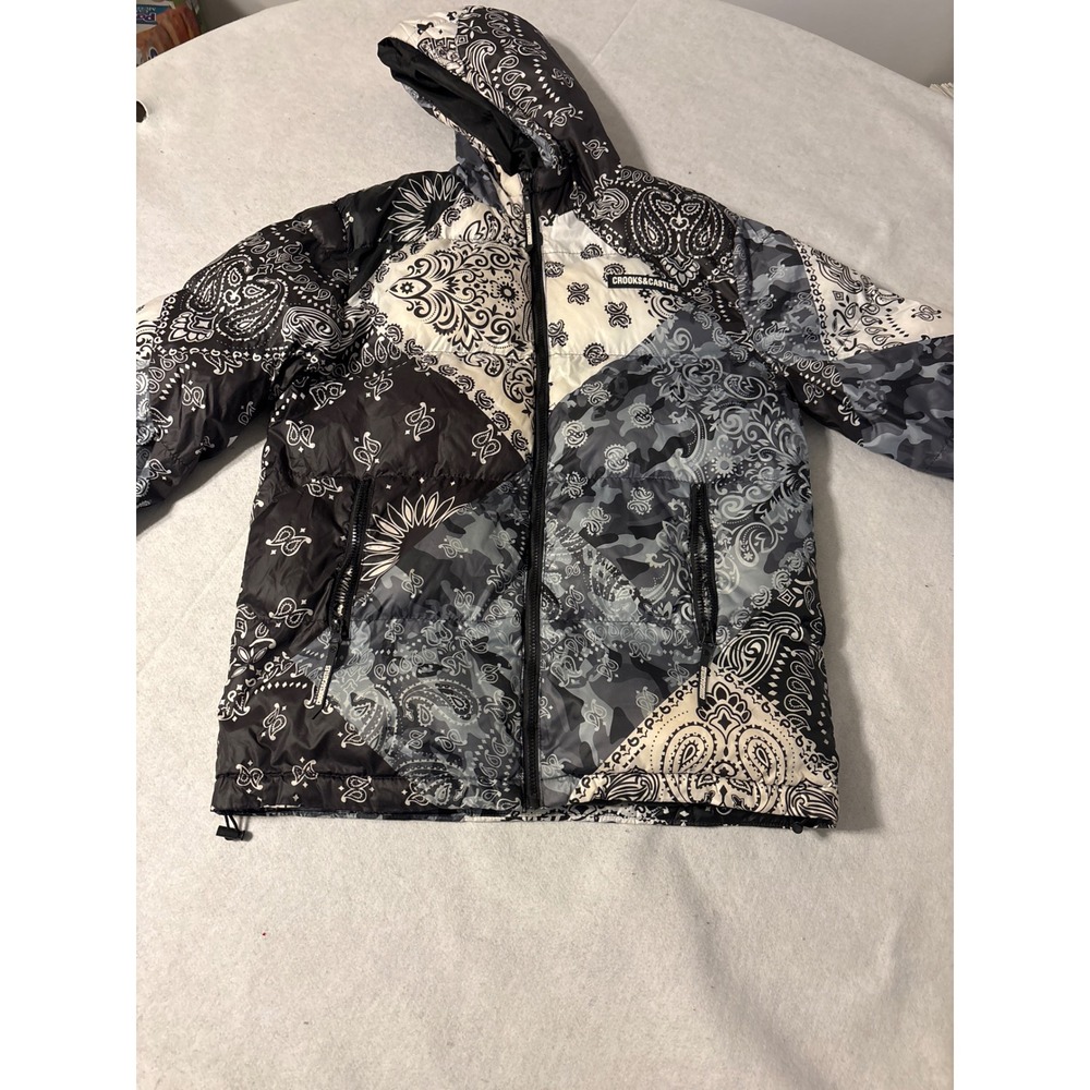 Crooks & Castles Mens Paisley Bandana Camo Patchwork Puffer Jacket Black Grey L